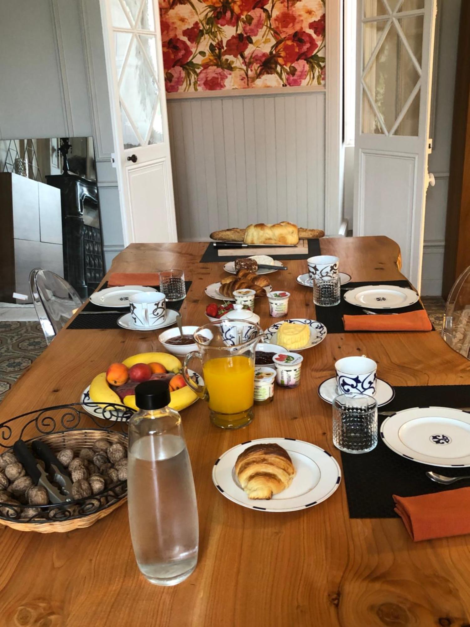 Domaine De La Mazure Bed & Breakfast La Chapelle-Basse-Mer Екстериор снимка